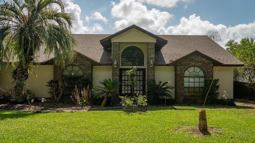 Welcome to this incredible investment opportunity located in one of the most desirable areas in Central Florida. This beautiful property offers the perfect combination of space, privacy, freedom, and location. Featuring 4 spacious bedrooms and 3 full bathrooms, this home sits on more than half an acre of land, giving you and your family the opportunity to truly enjoy comfort and outdoor living.
One of the greatest advantages of this property is that it has NO HOA, allowing you the freedom to enjoy your property without restrictive association rules or expensive monthly fees. Whether you are looking for a primary residence, vacation home, or investment property, this home offers endless possibilities.
The property features a beautiful swimming pool and stunning water views, creating the perfect atmosphere to relax, entertain guests, and enjoy the Florida lifestyle all year round. The oversized lot provides plenty of space for family gatherings, outdoor activities, parking, or future improvements.