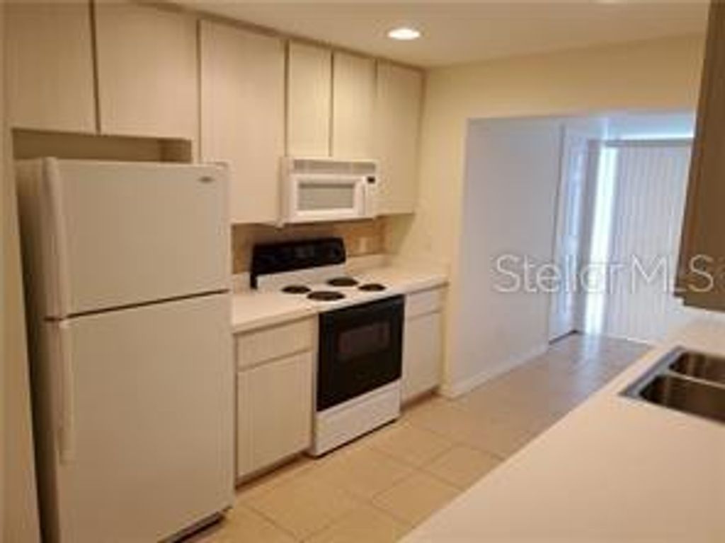 Photo of 1108 Apple Terrace, Leesburg, FL 34748 (MLS # G5109368)