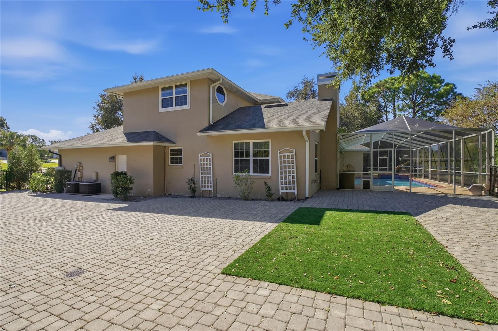 INTERLOCHEN - Residential