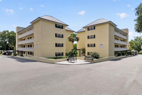 Tiny photo for 101 N Grandview Street #412, Mount Dora, FL 32757 (MLS # G5117155)