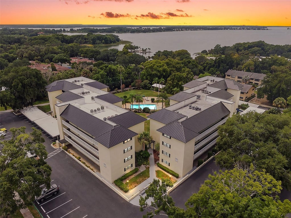 Photo of 101 N Grandview Street #412, Mount Dora, FL 32757 (MLS # G5117155)
