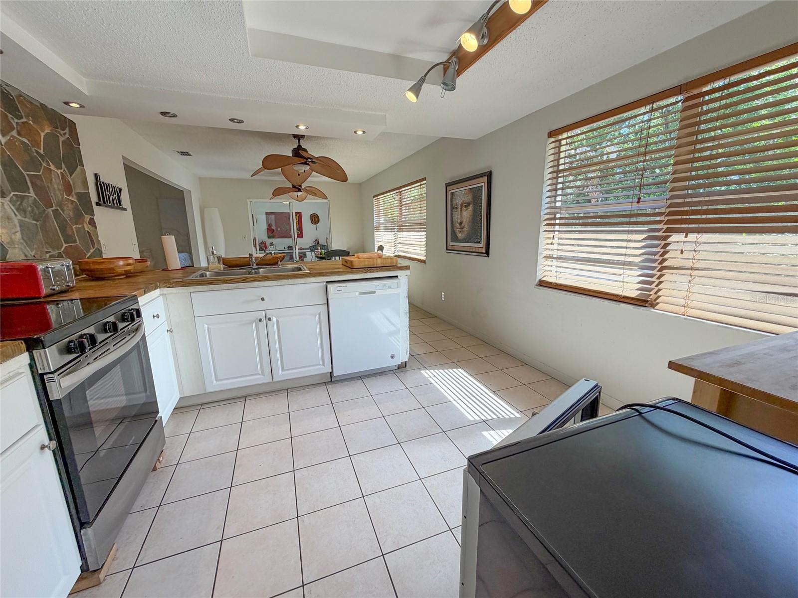 WOODWARD VILLAGE - Residential