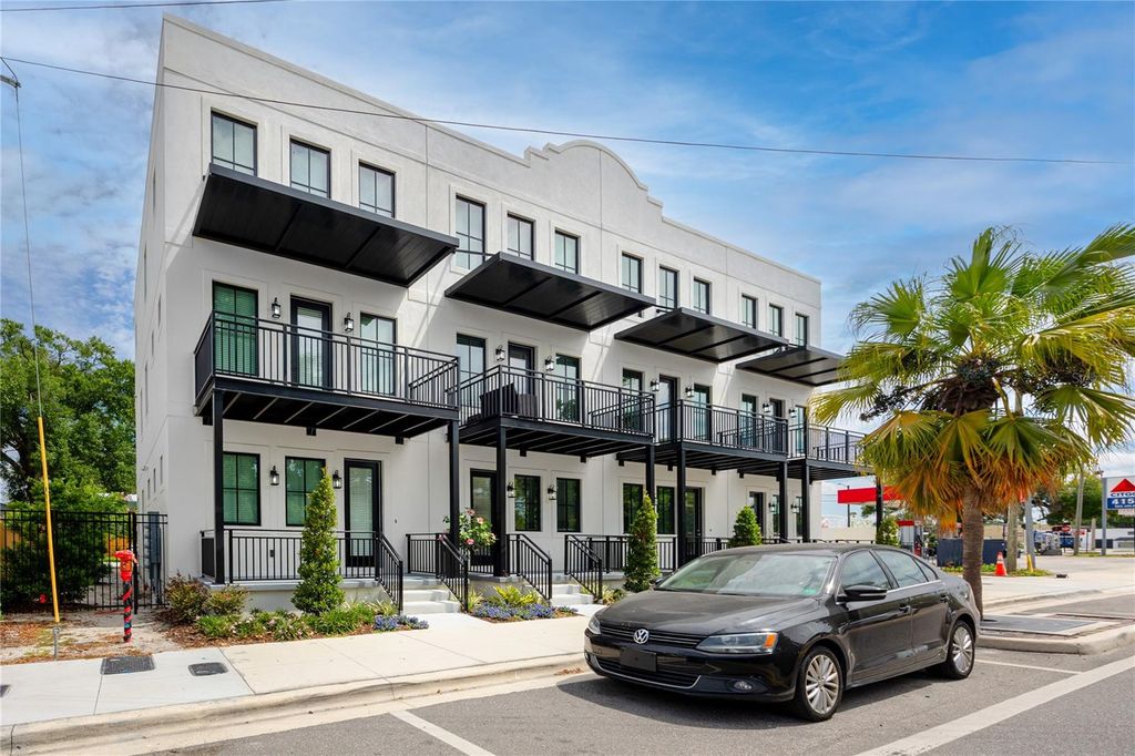 Photo of 1308 E Columbus Drive #2, Tampa, FL 33605 (MLS # TB8503794)