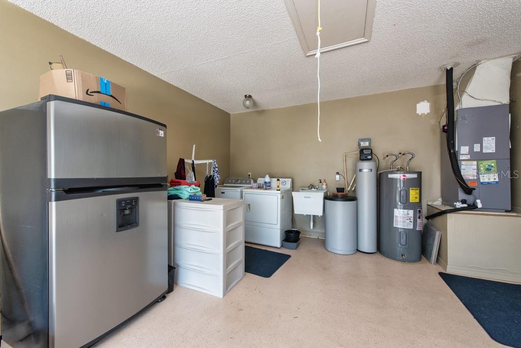 LANCASTER II CONDO - Residential