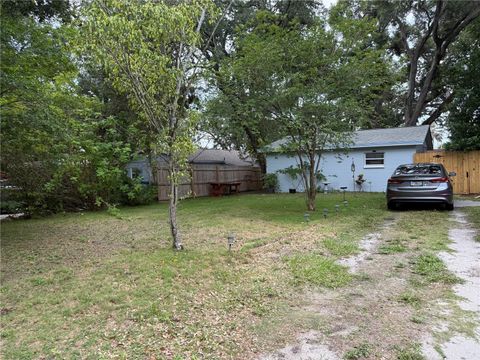 Photo of 613 1st Avenue NE, Largo, FL 33770 (MLS # TB8514109)