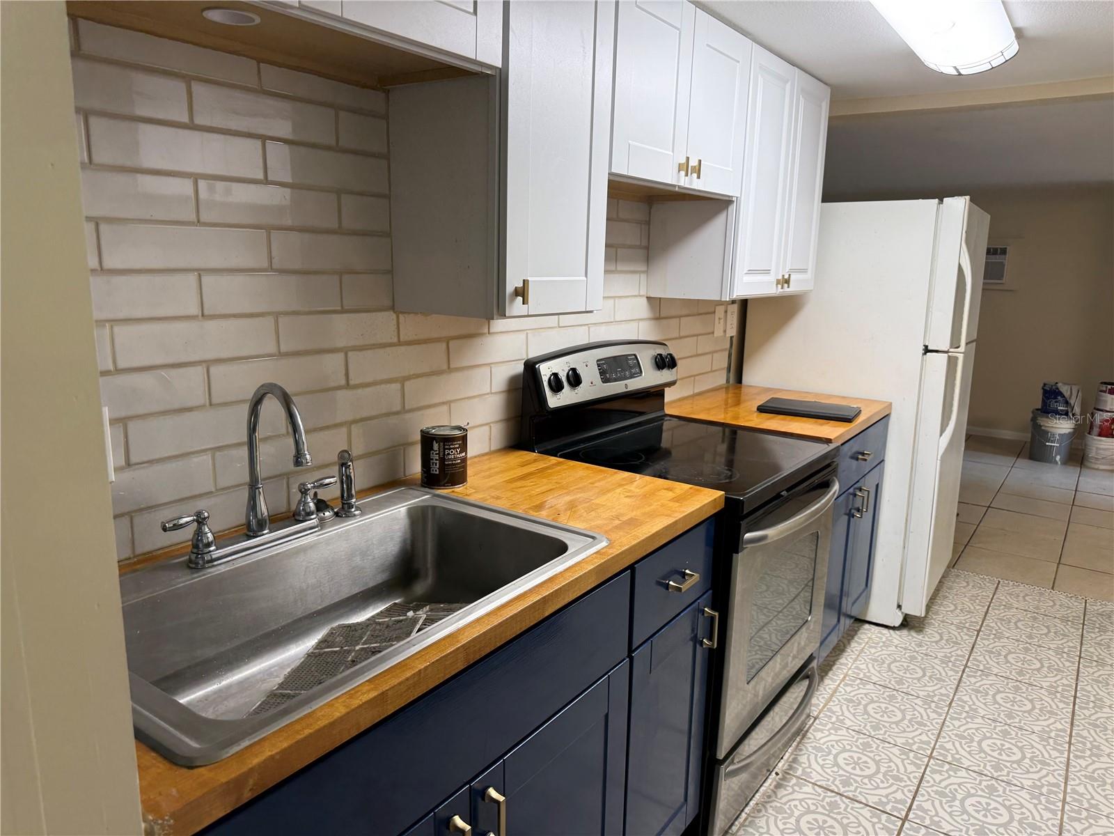 ROOSEVELT GROVES - Residential Income