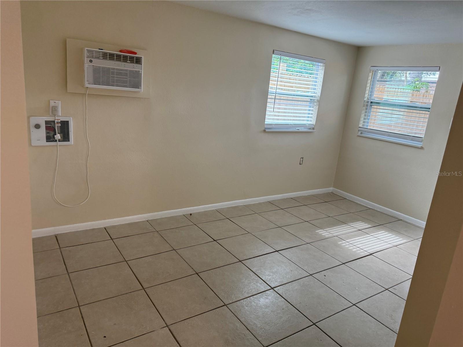 ROOSEVELT GROVES - Residential Income