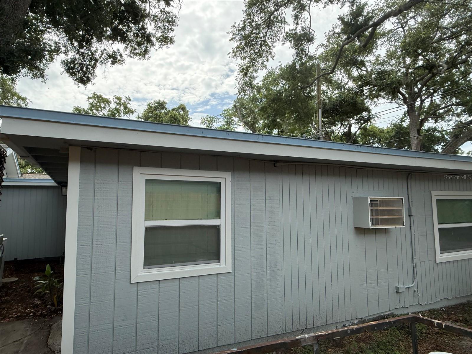 ROOSEVELT GROVES - Residential Income
