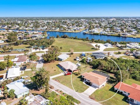 A home in PORT CHARLOTTE