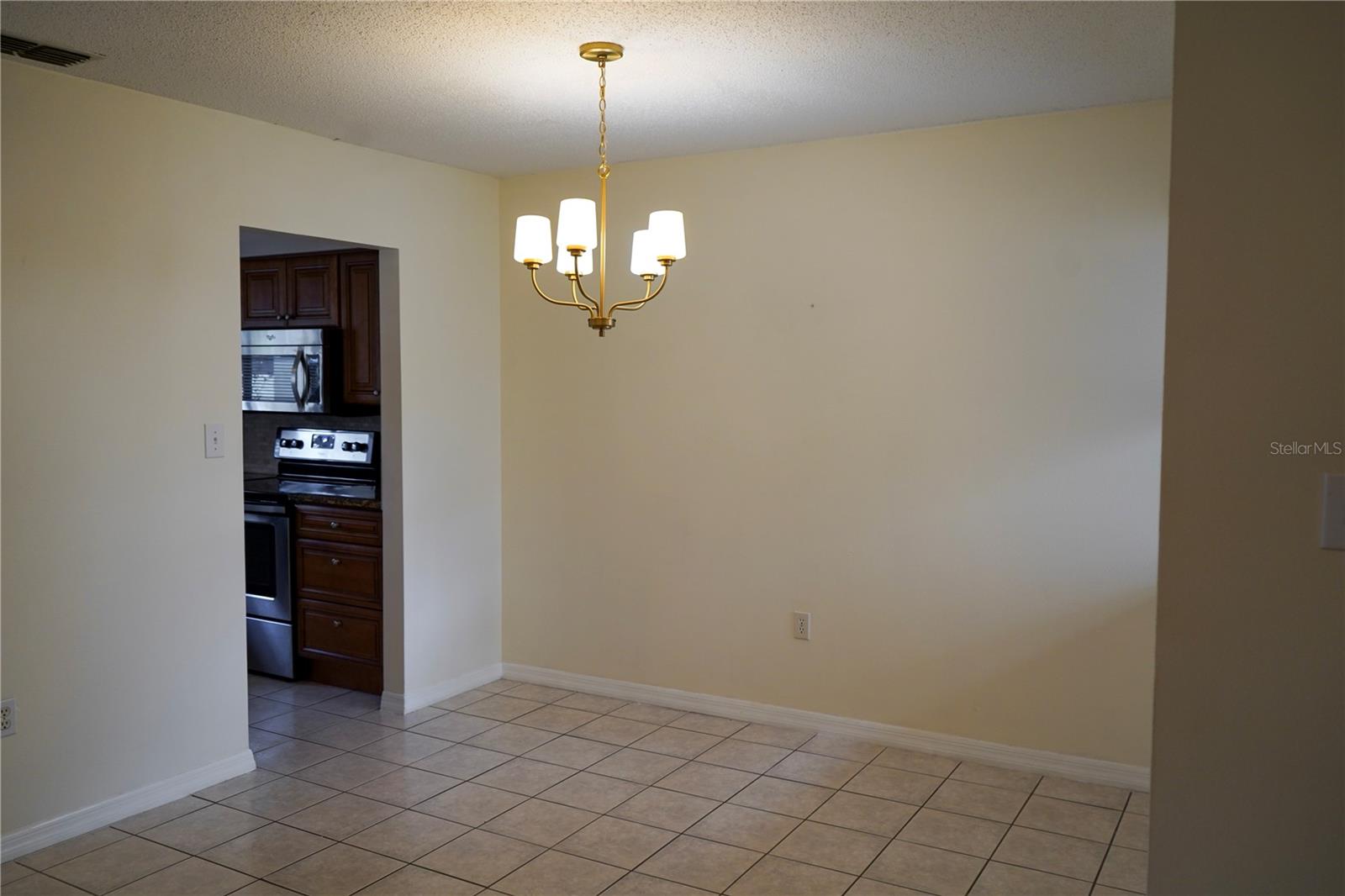 BREEZEWOOD VILLAGE CONDO PH 01-04 - Residential