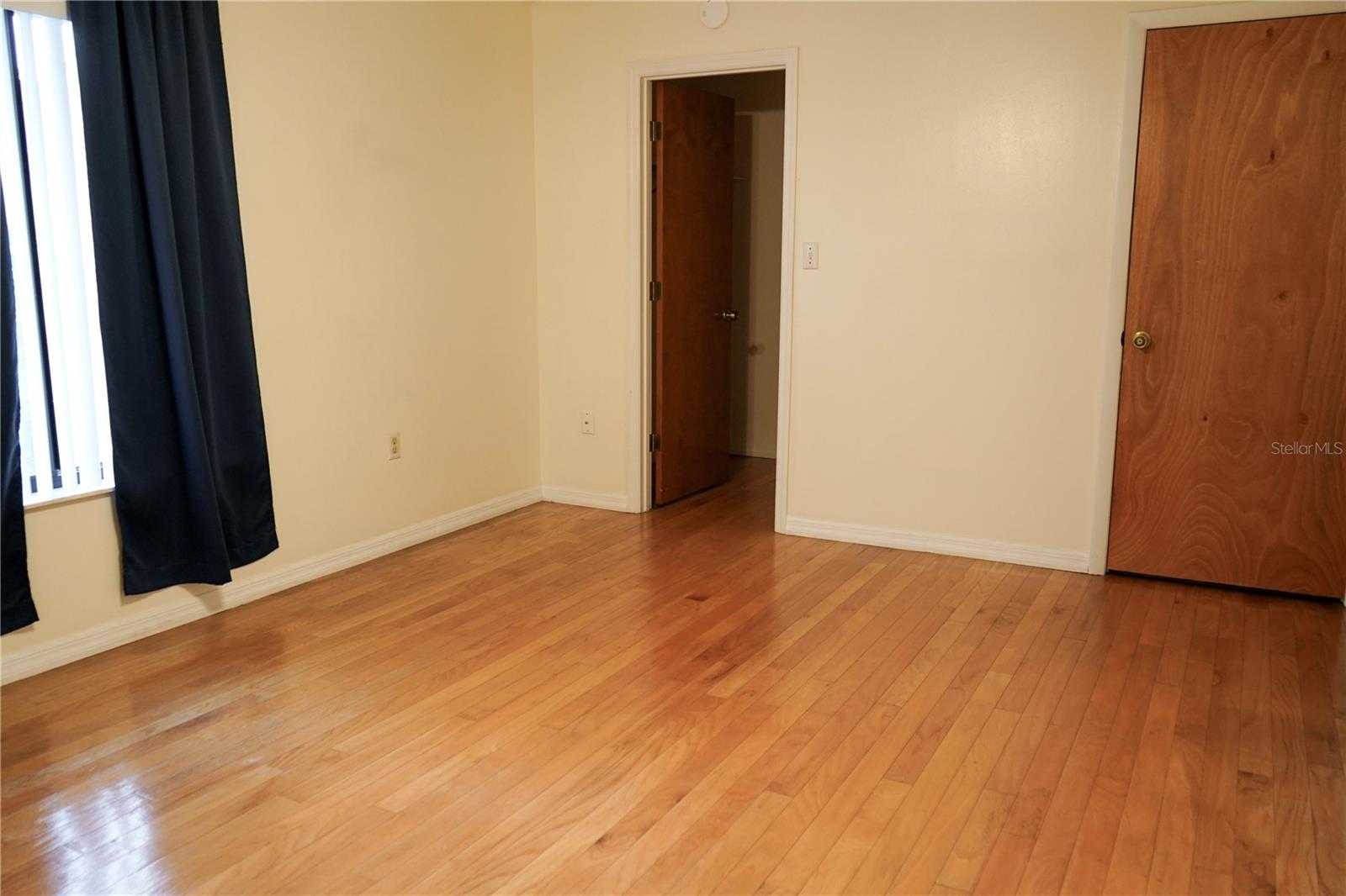 BREEZEWOOD VILLAGE CONDO PH 01-04 - Residential