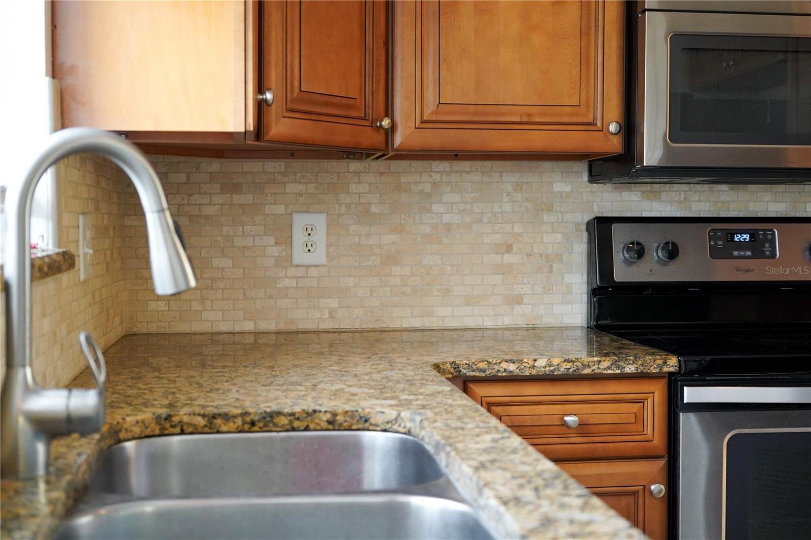 BREEZEWOOD VILLAGE CONDO PH 01-04 - Residential