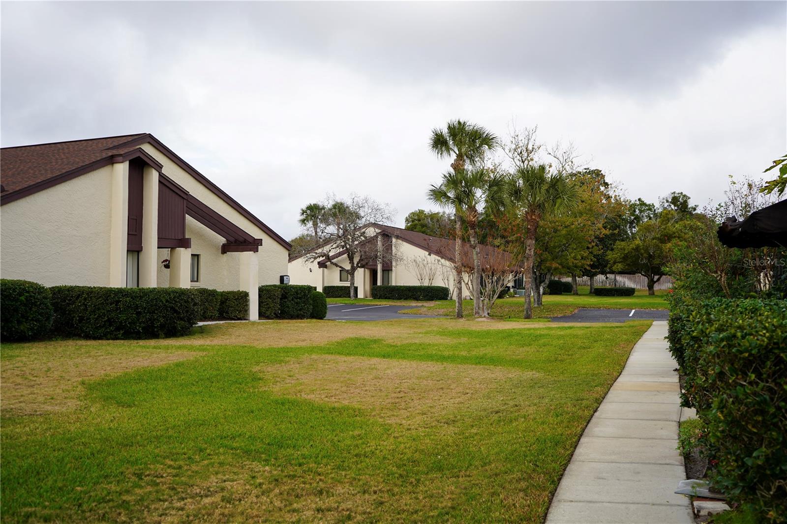 BREEZEWOOD VILLAGE CONDO PH 01-04 - Residential