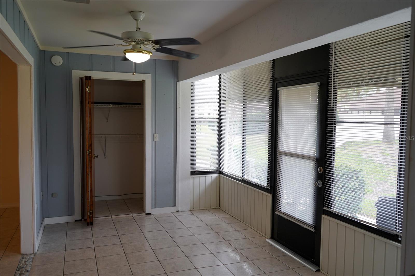 BREEZEWOOD VILLAGE CONDO PH 01-04 - Residential