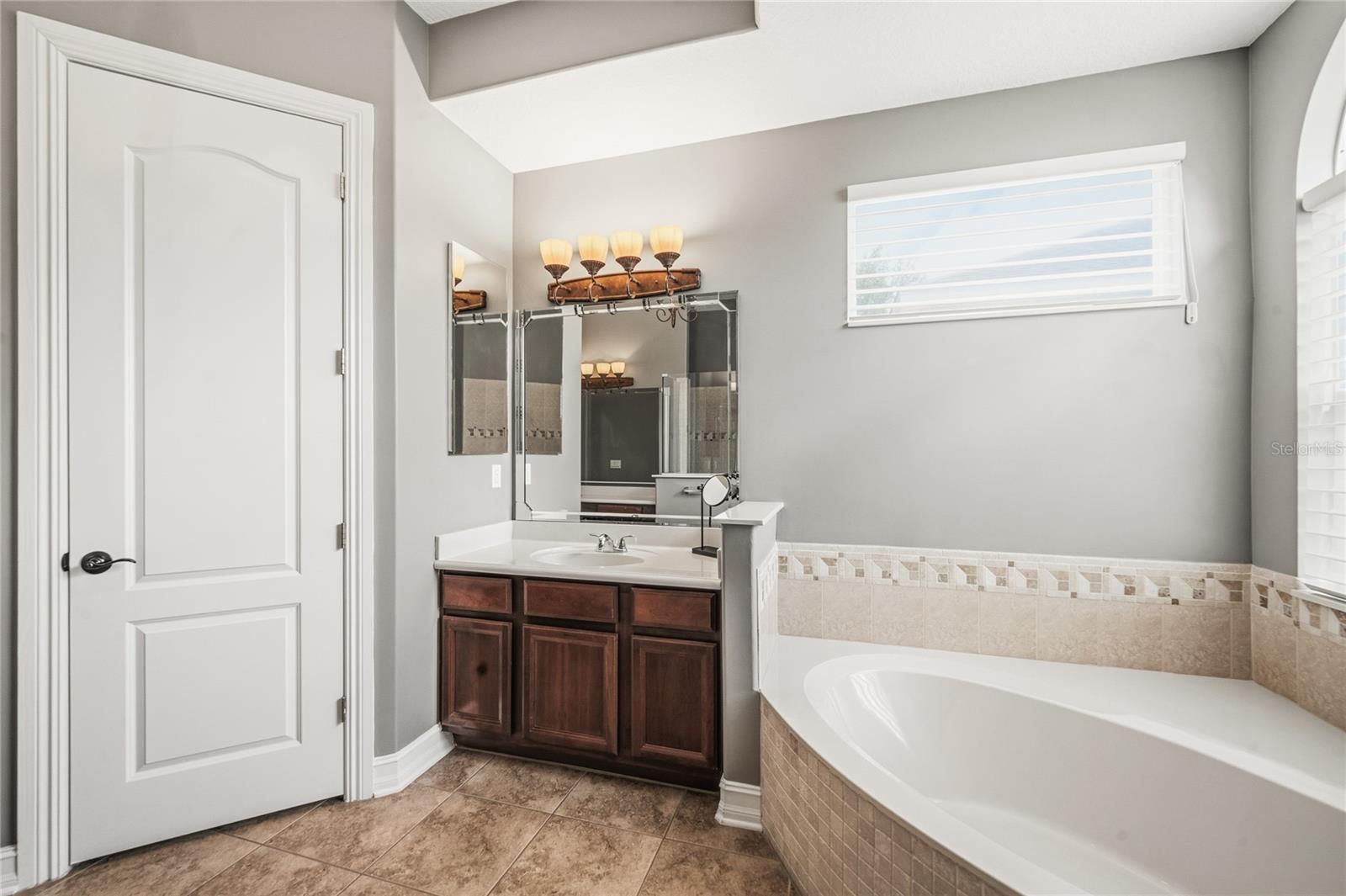 BUCKINGHAM ESTATES - Residential