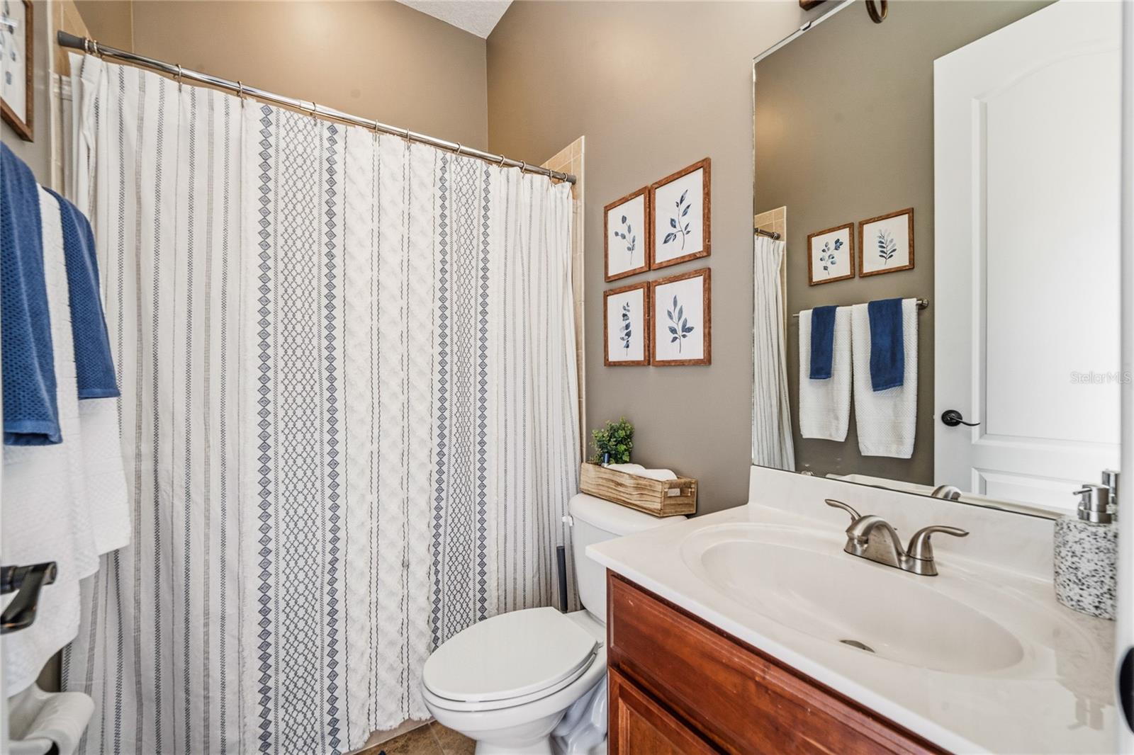 BUCKINGHAM ESTATES - Residential