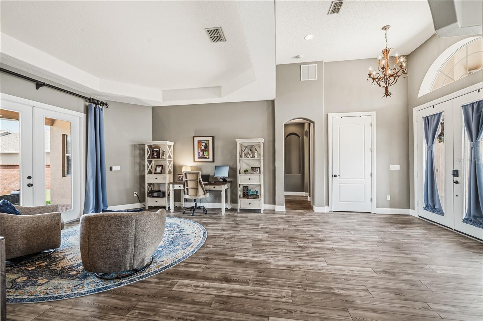 BUCKINGHAM ESTATES - Residential