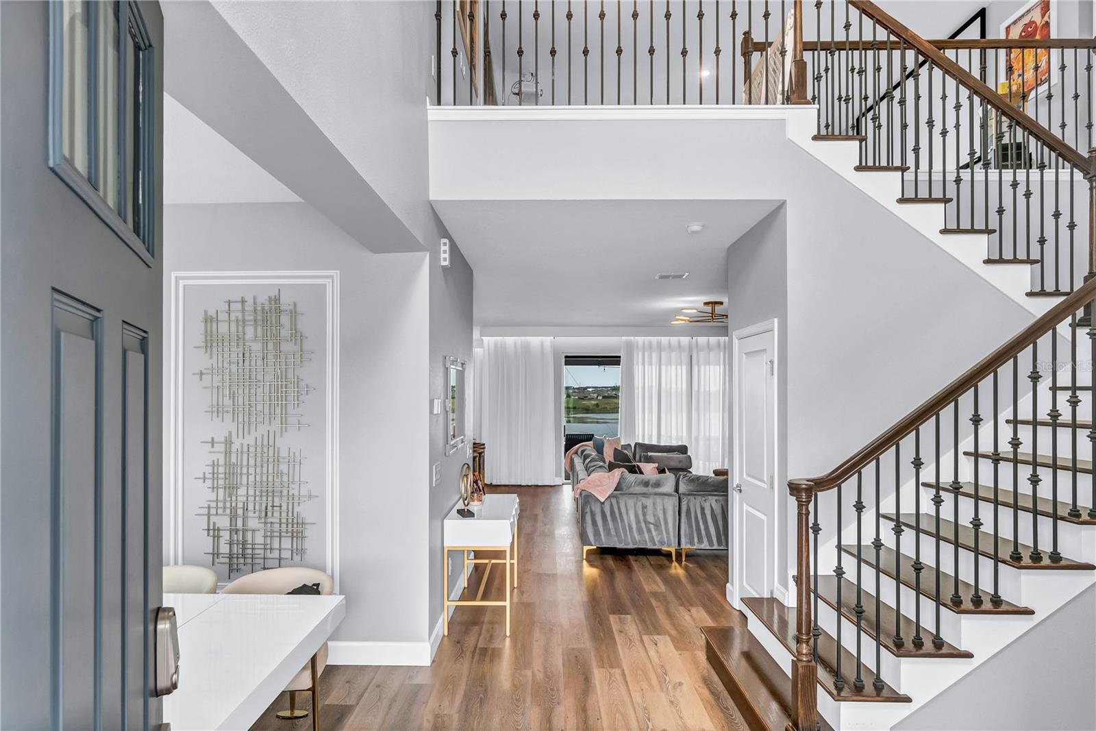 2926 CREST WAVE DRIVE