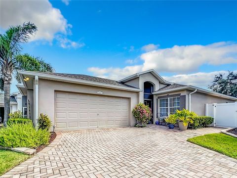 A home in WINTER HAVEN