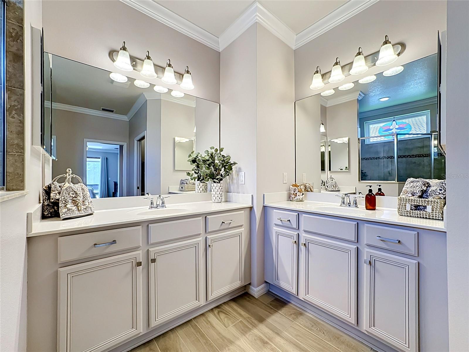 VENETIAN FALLS PH 2 - Residential