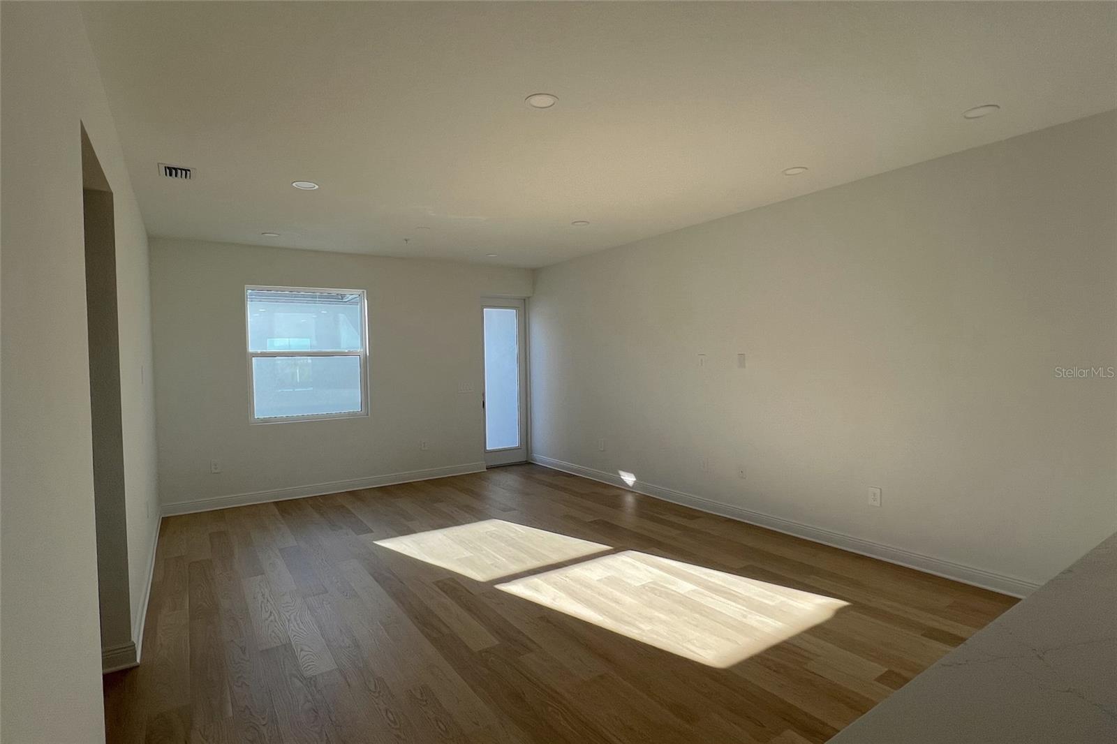 PALMERA AT WELLEN PARK - Residential