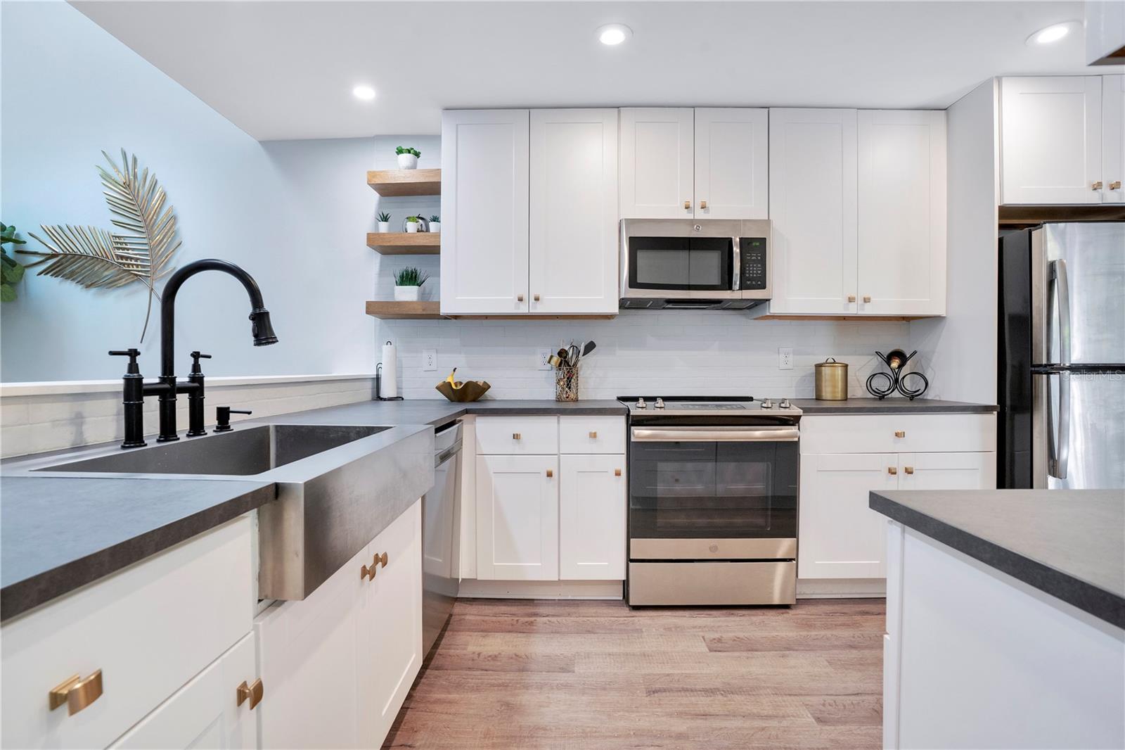 SANDPOINTE TWNHS SEC 04 - Residential
