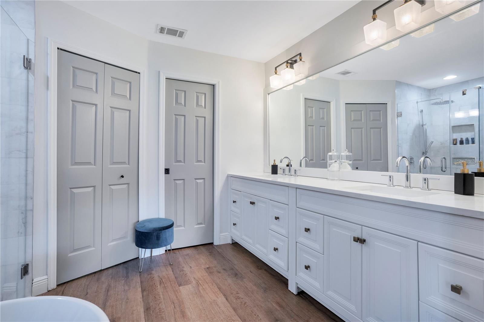 SANDPOINTE TWNHS SEC 04 - Residential