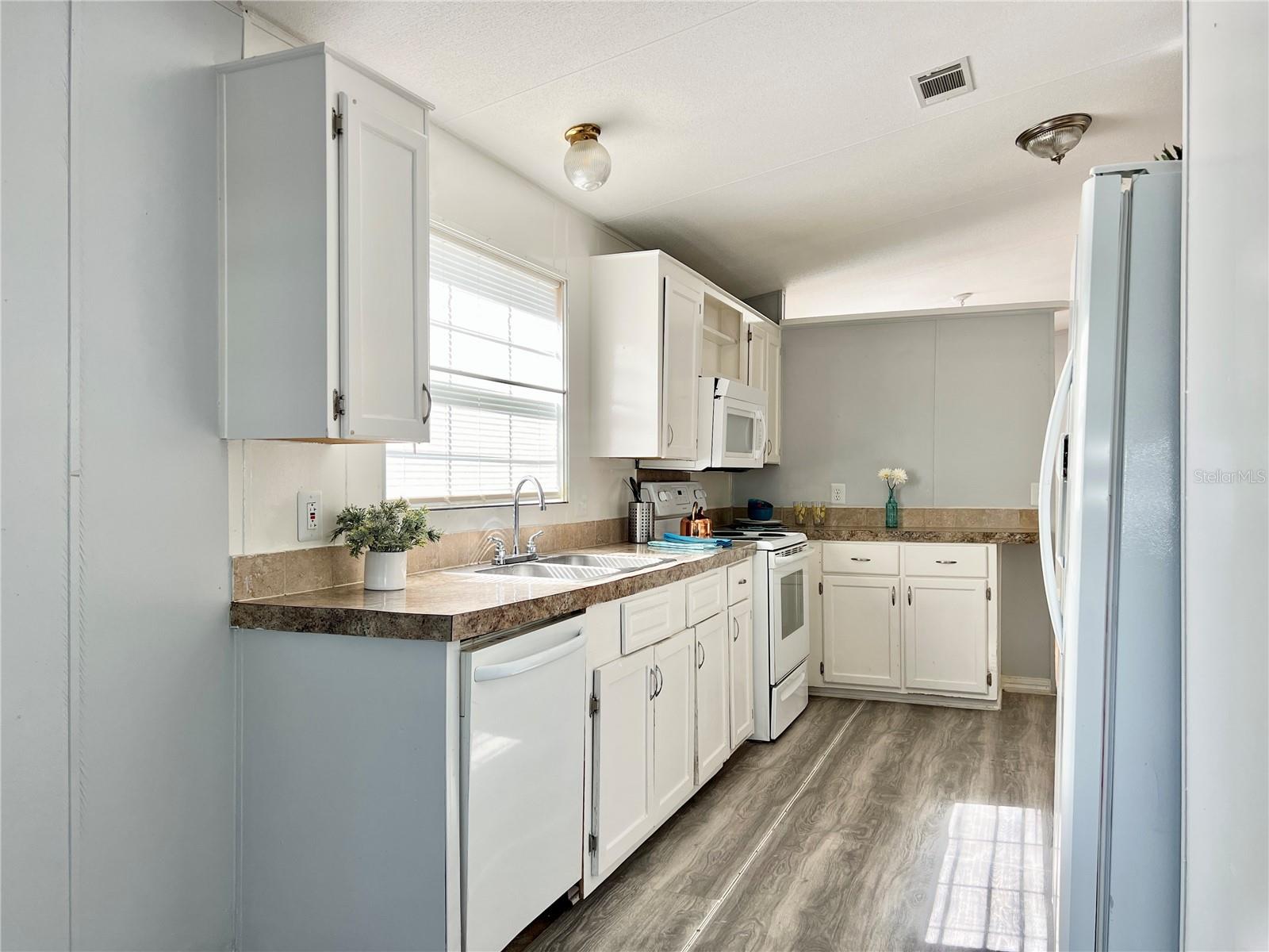 BAY HILLS VILLAGE A CONDOMINIU - Residential