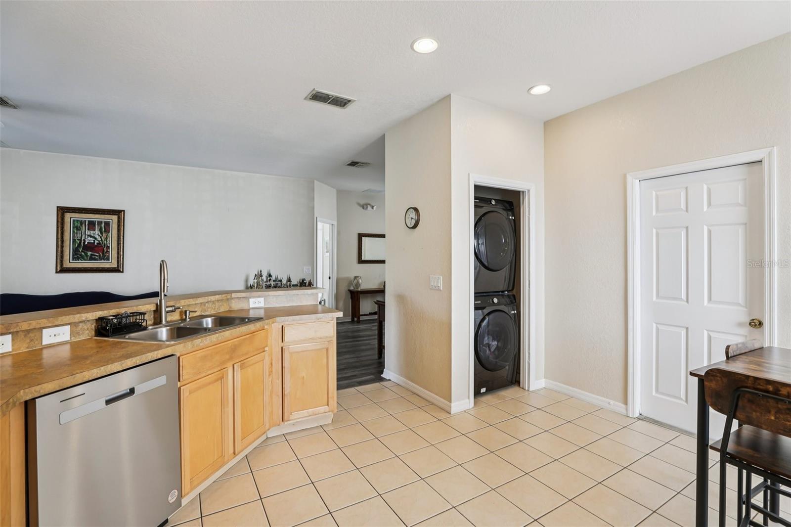 HIGH GROVE UNIT 1 - Residential