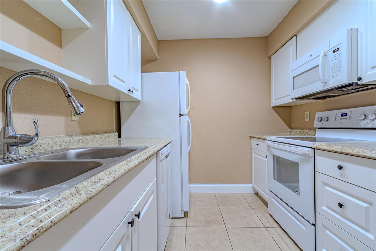 ROYAL ARMS CONDO - Residential