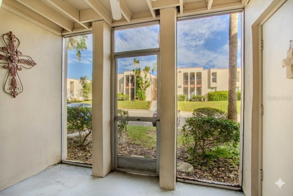 ROYAL ARMS CONDO - Residential