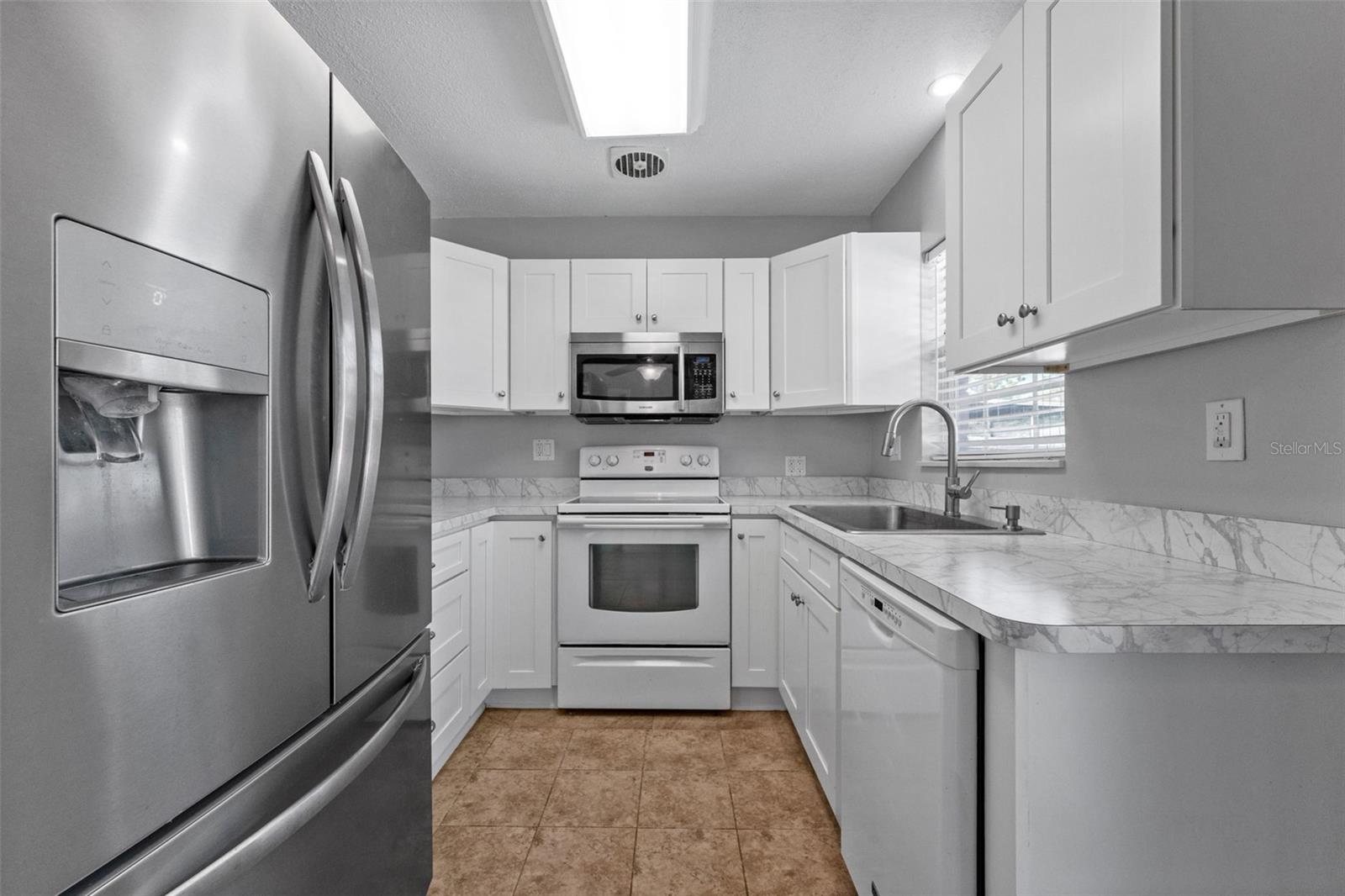 LAKEVIEW ESTATES 1ST ADD - Residential