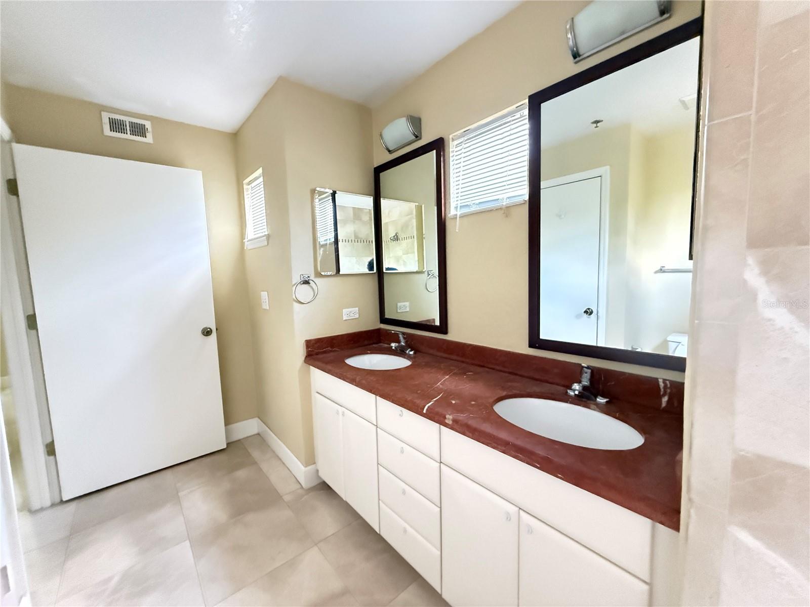 THE FALLS AT NEW TAMPA A CONDO - Residential Lease