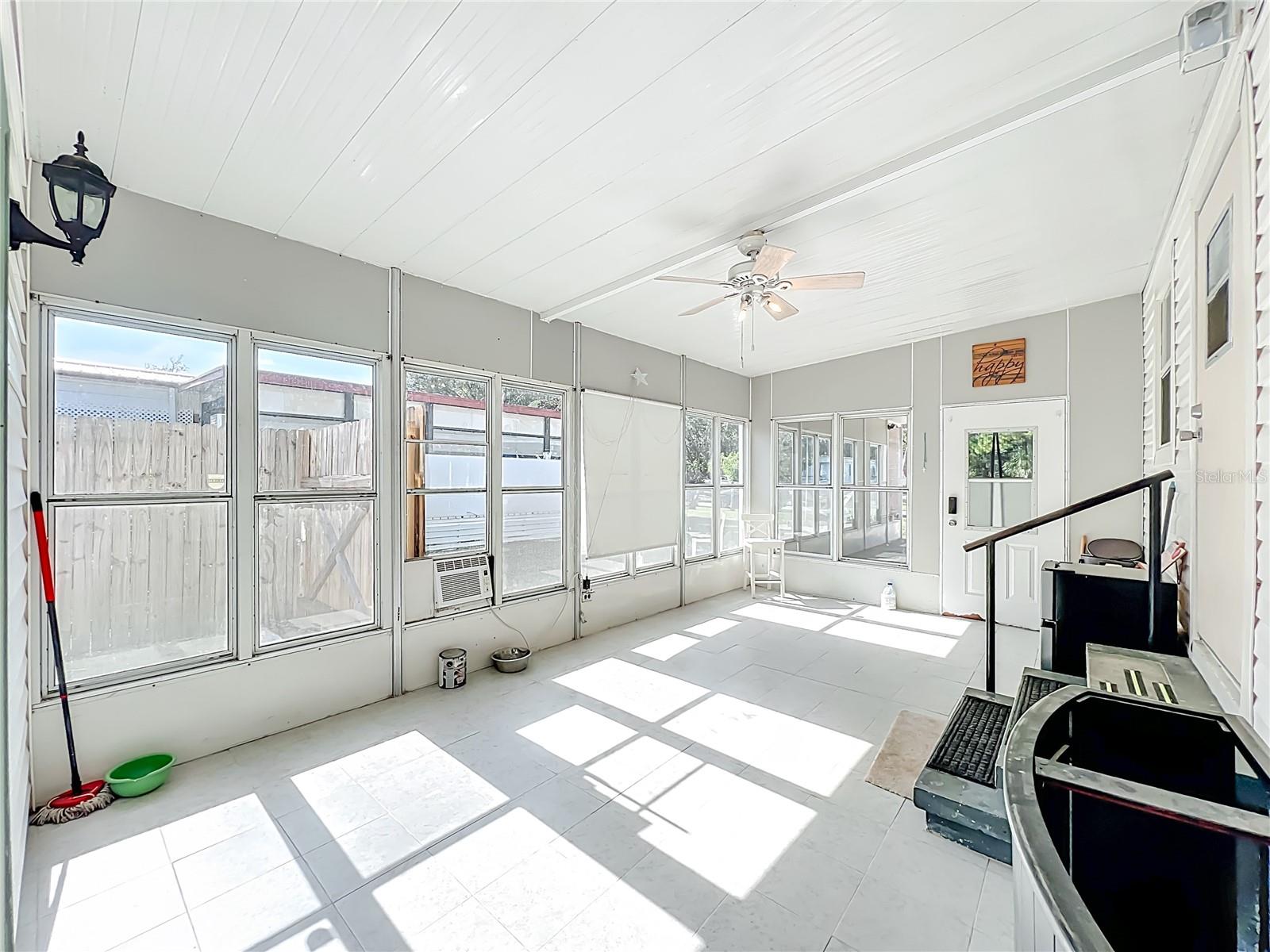 PAULANA EAST - Residential