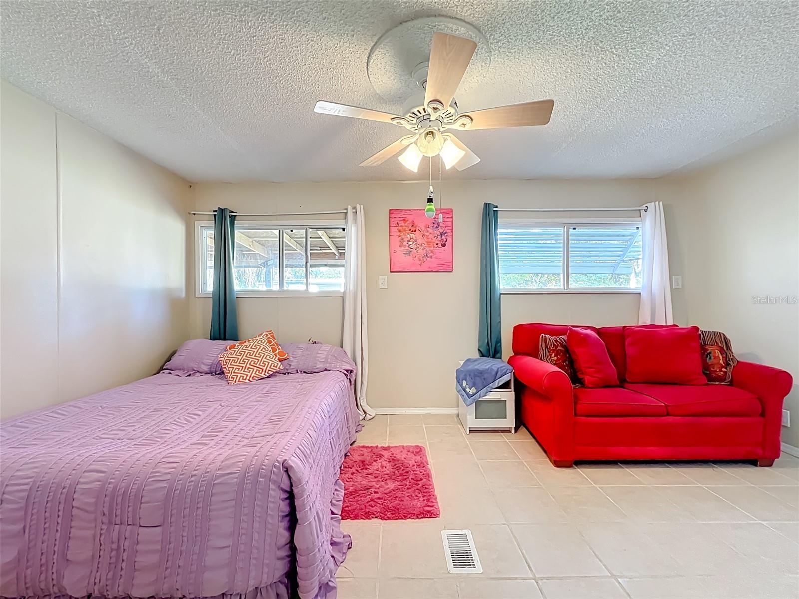 PAULANA EAST - Residential