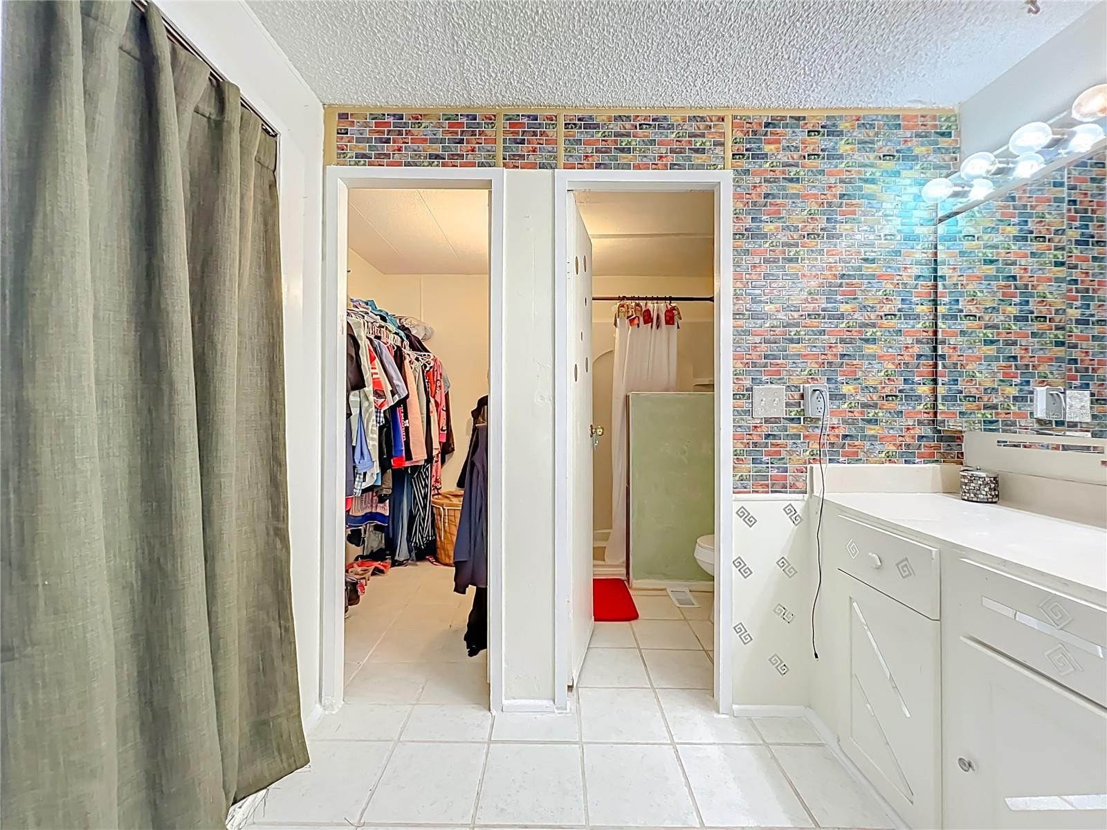 PAULANA EAST - Residential