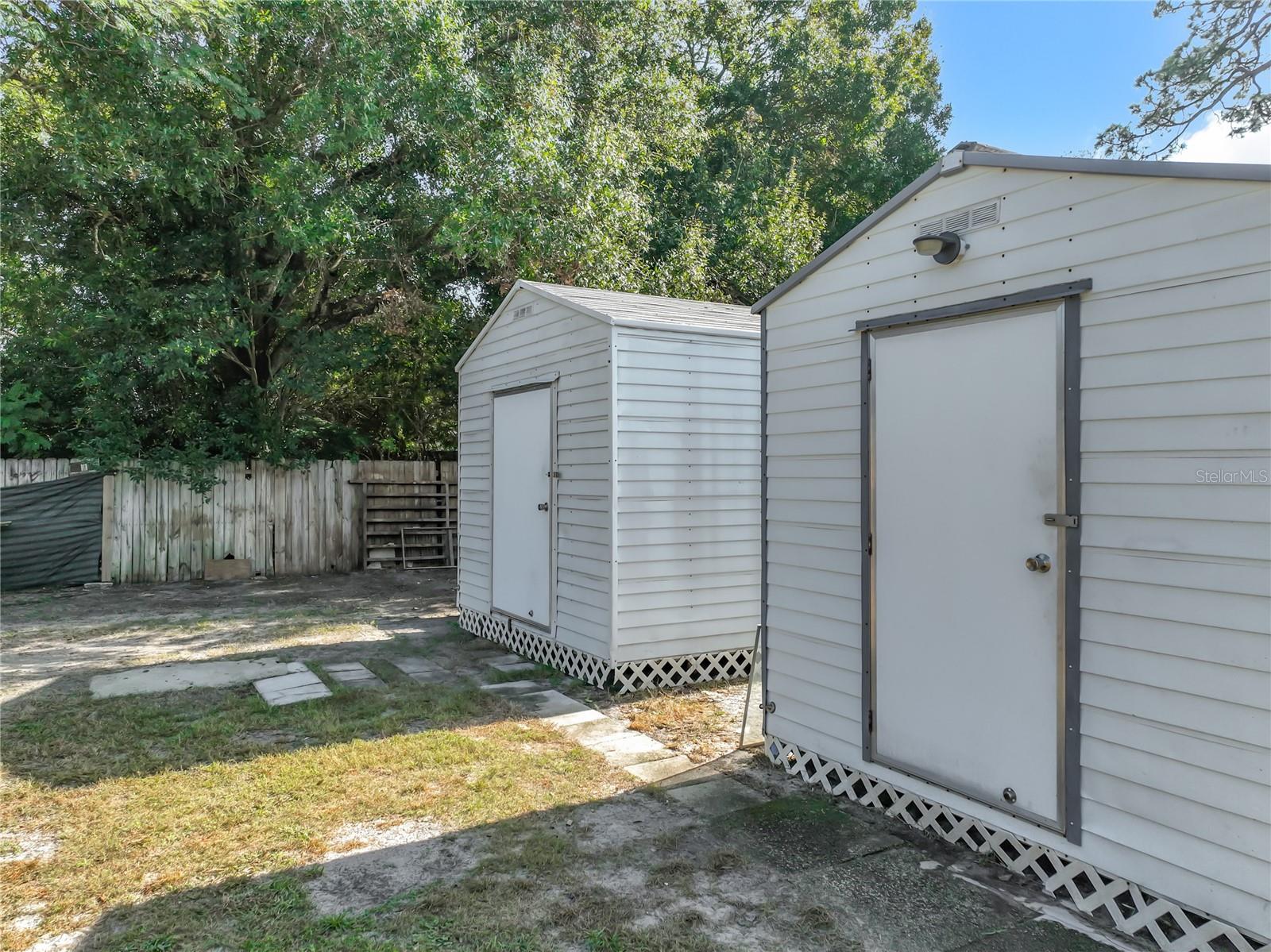 PAULANA EAST - Residential