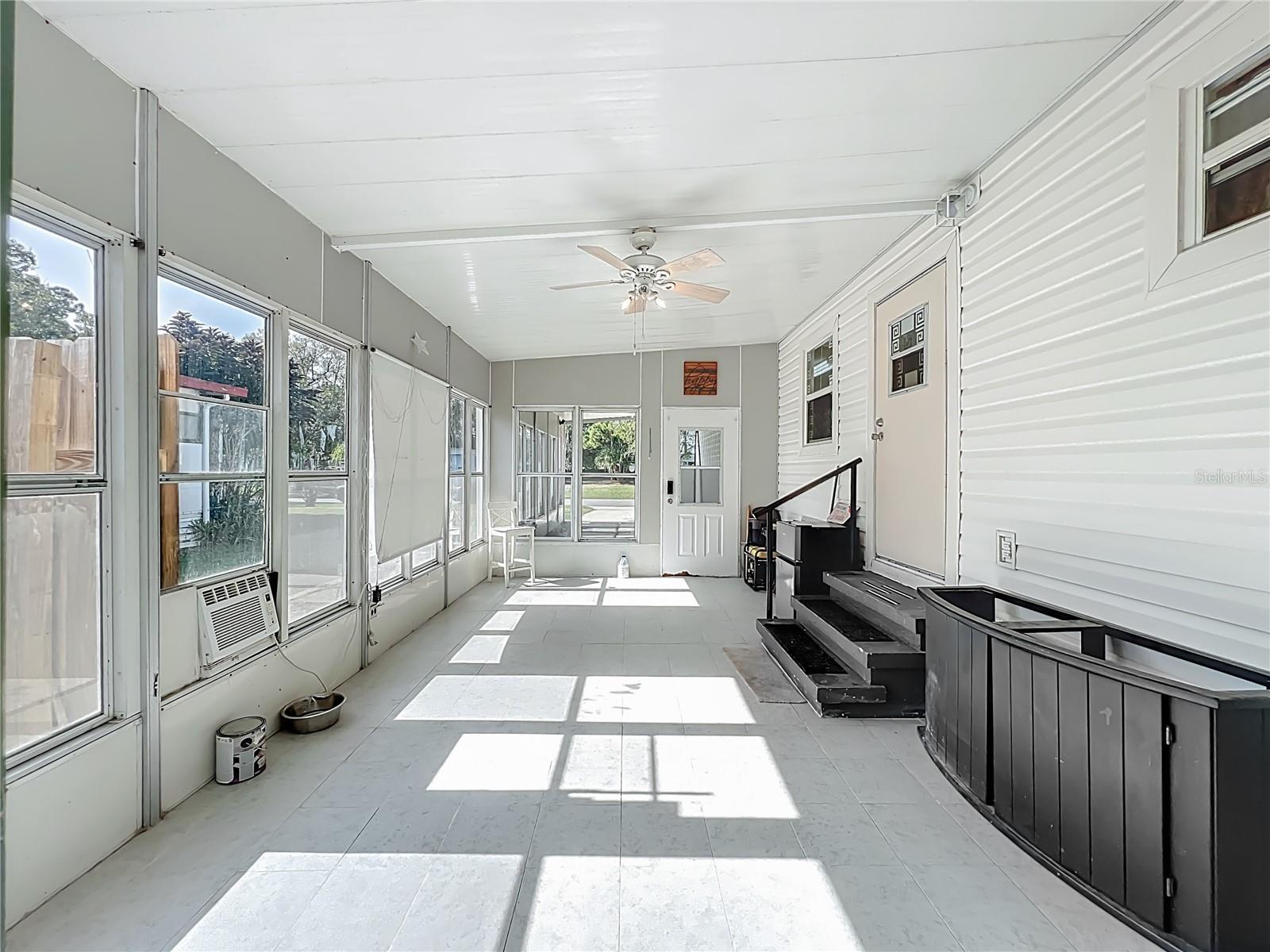 PAULANA EAST - Residential