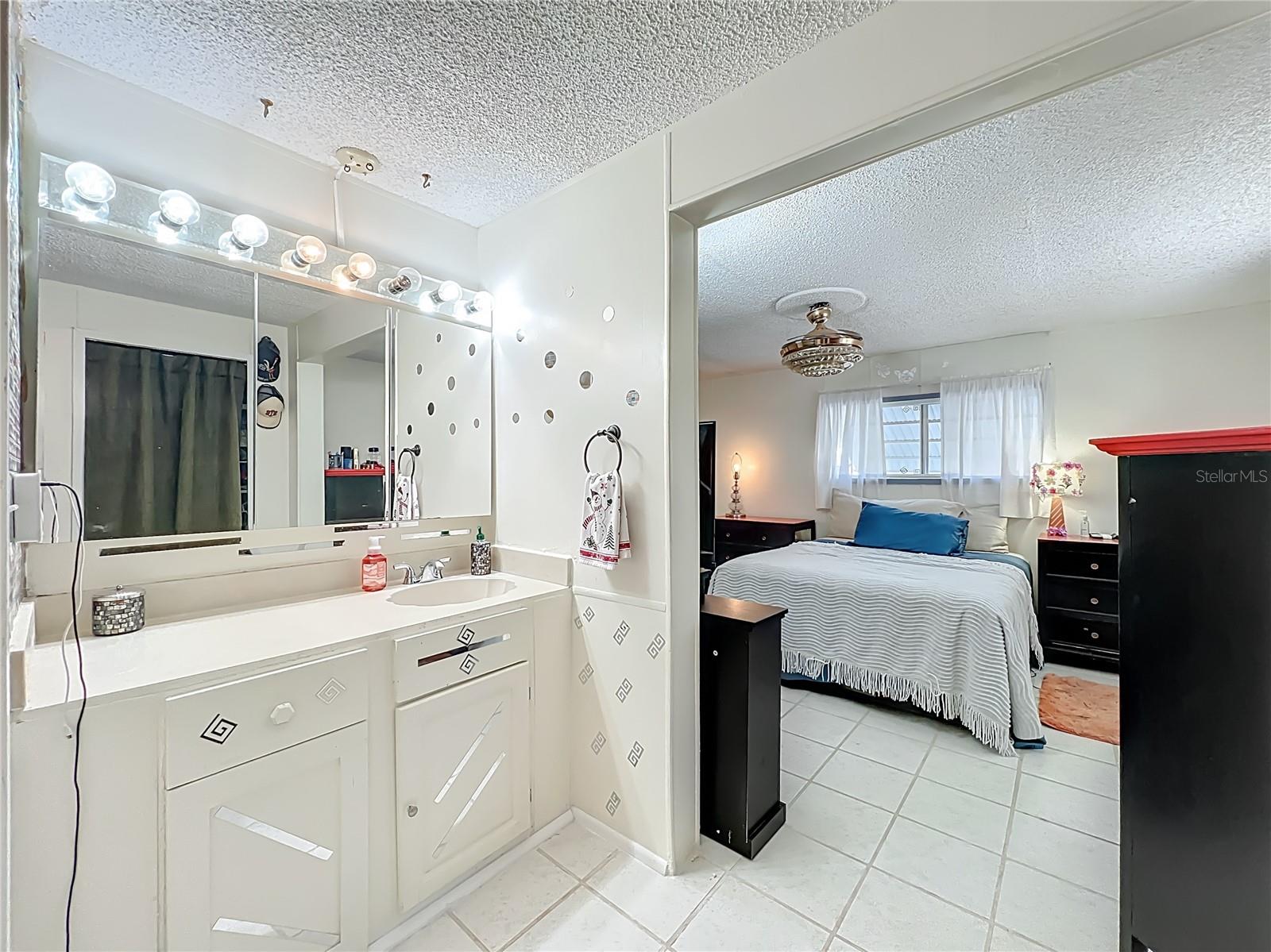 PAULANA EAST - Residential