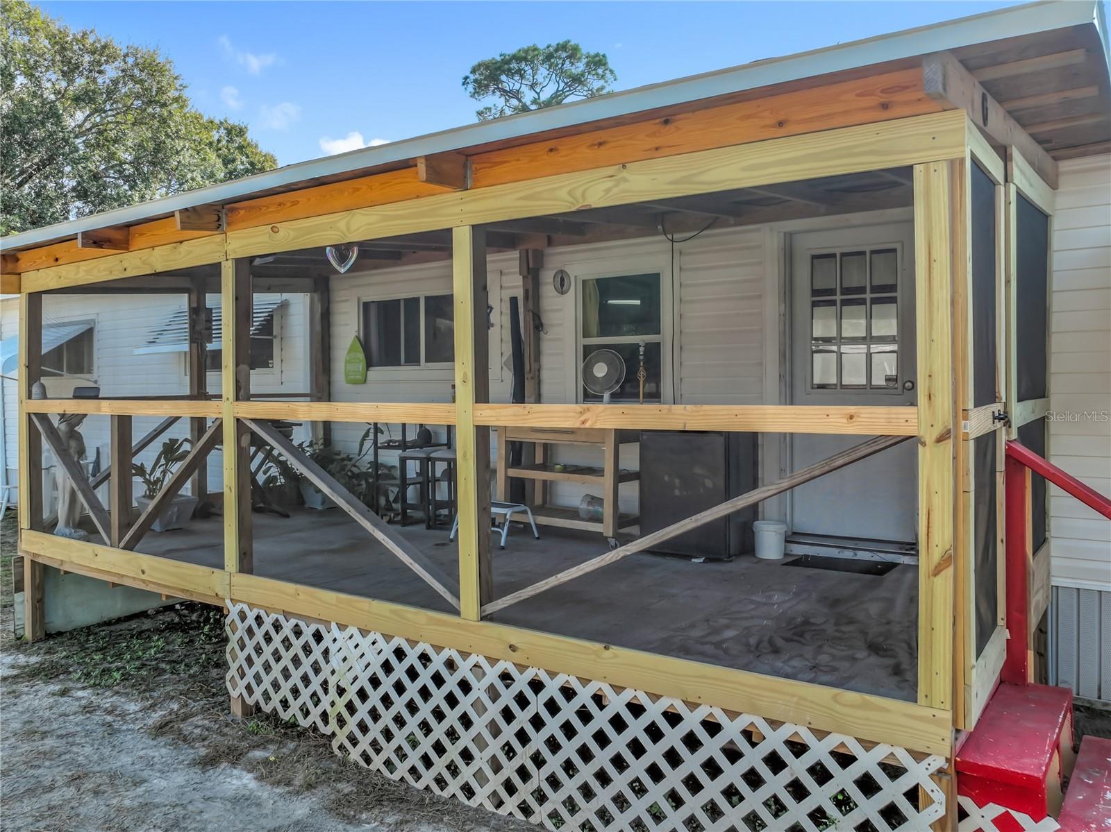 PAULANA EAST - Residential