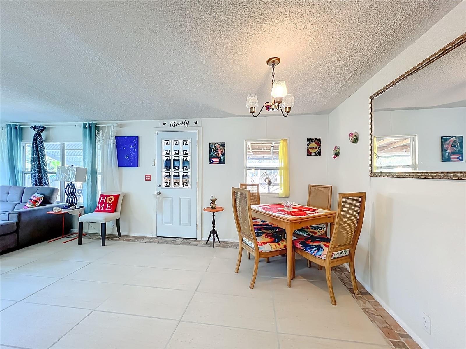 PAULANA EAST - Residential