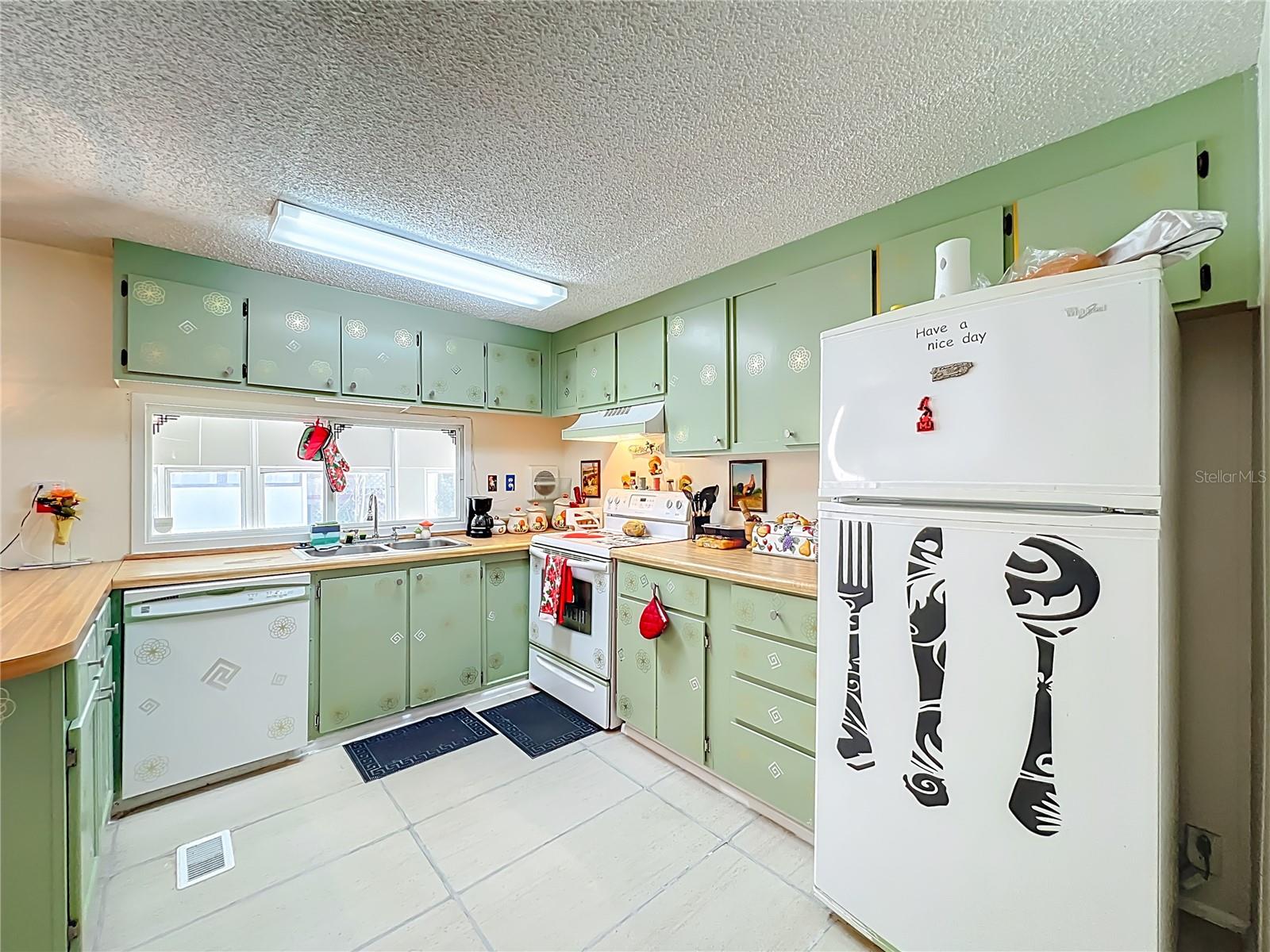 PAULANA EAST - Residential