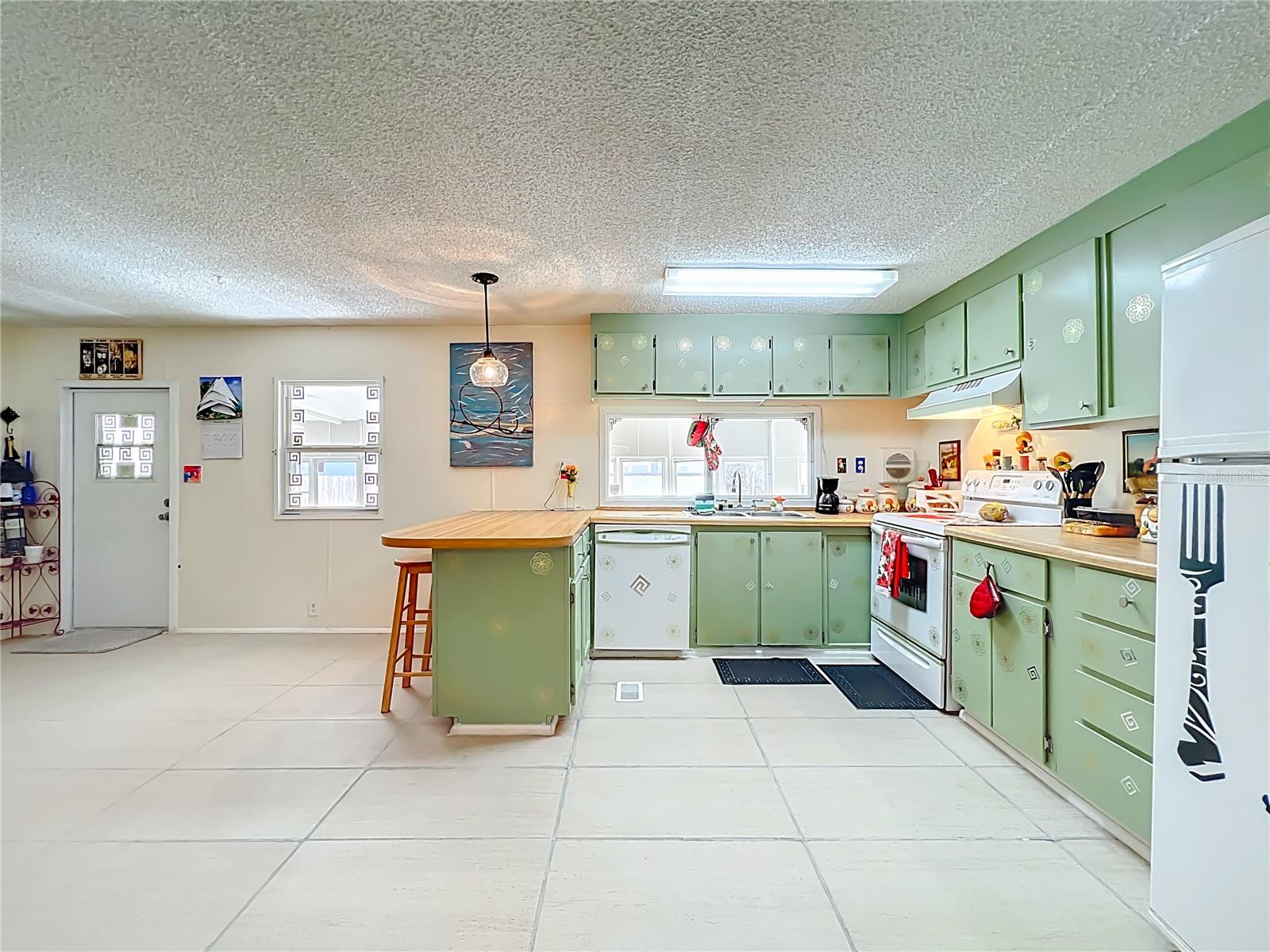 PAULANA EAST - Residential