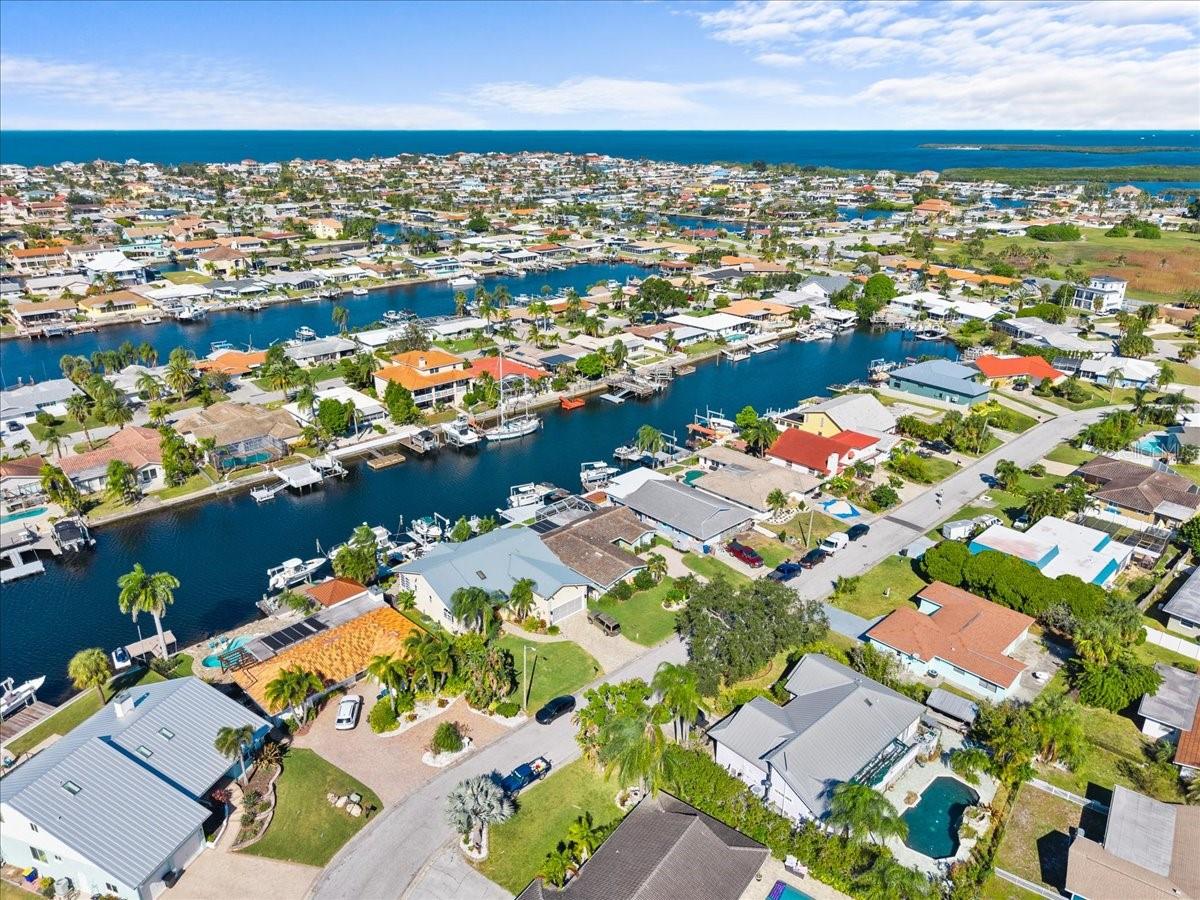 FLOR A MAR - Residential