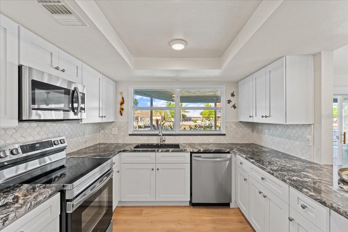 FLOR A MAR - Residential