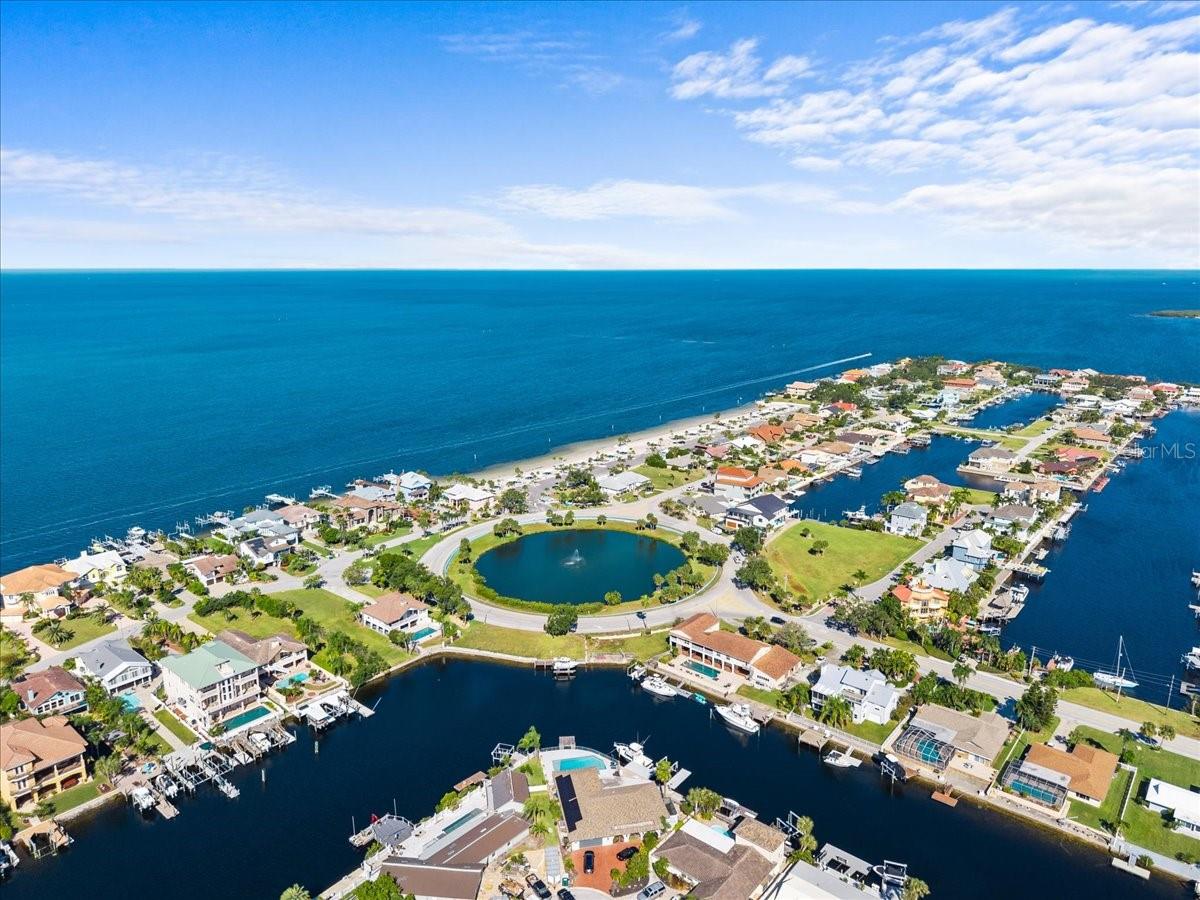 FLOR A MAR - Residential