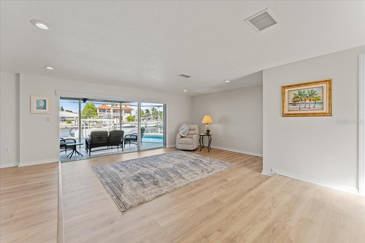 FLOR A MAR - Residential