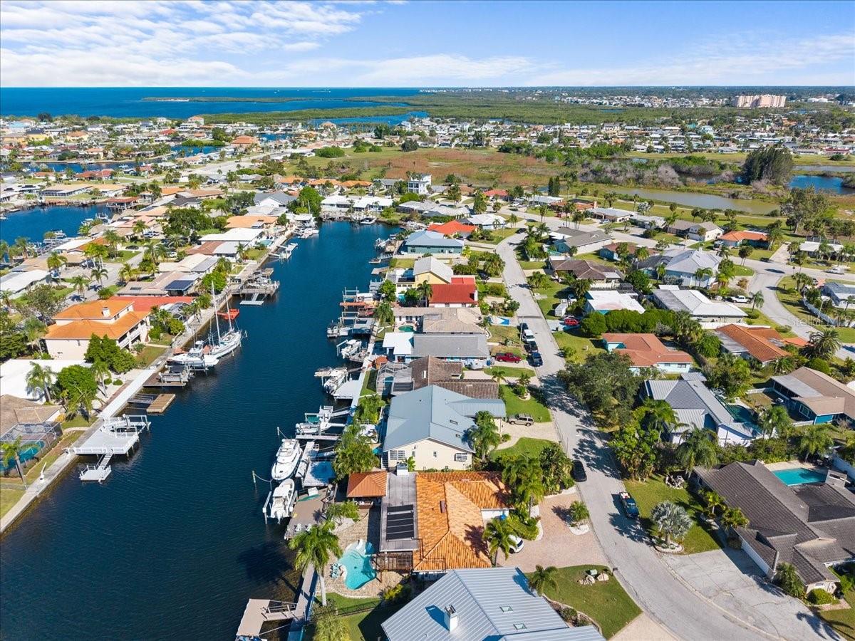 FLOR A MAR - Residential