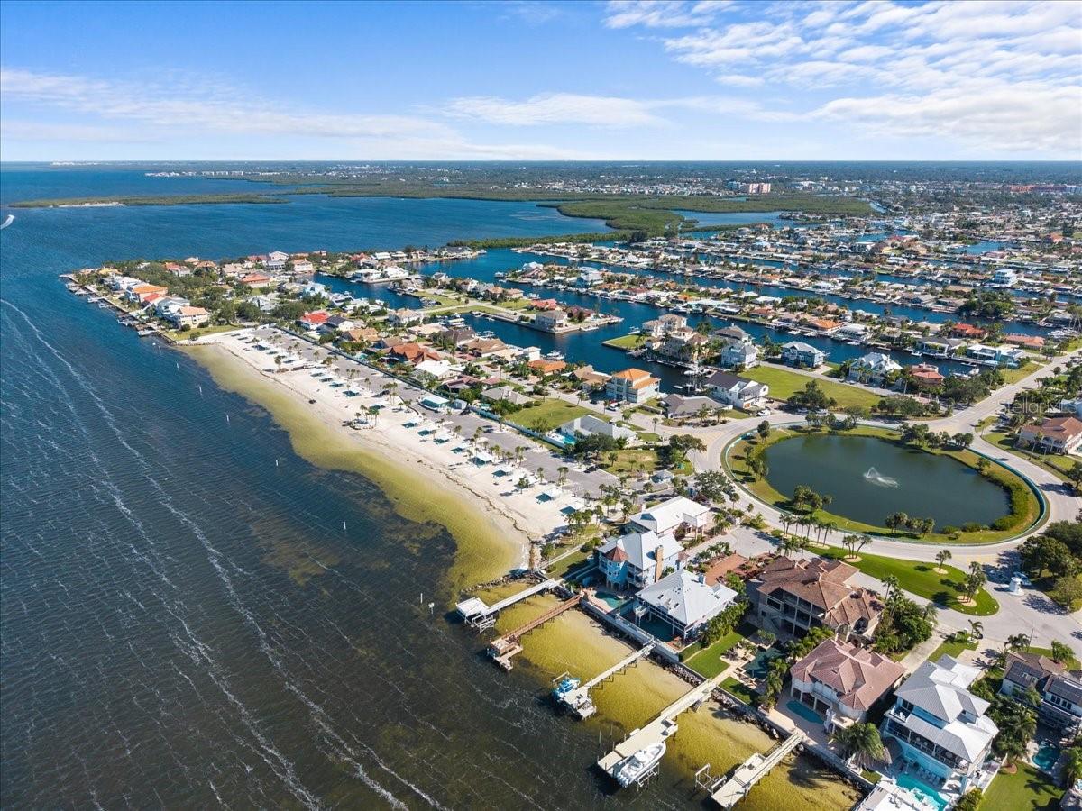 FLOR A MAR - Residential