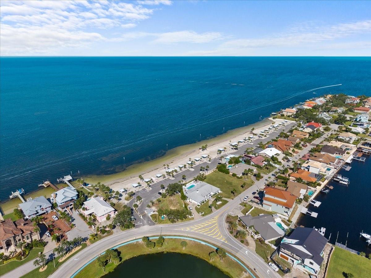 FLOR A MAR - Residential